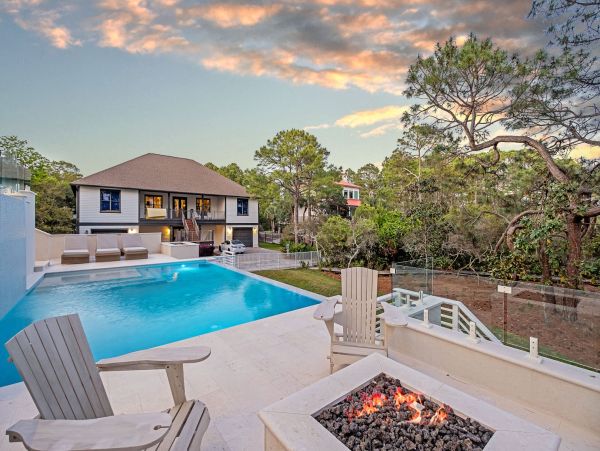 Luxury Beach Retreat on 30A -  Elegance & Comfort