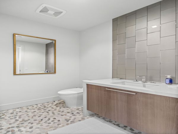 The Most Luxurious Vacation Beach Community on Longboat Key