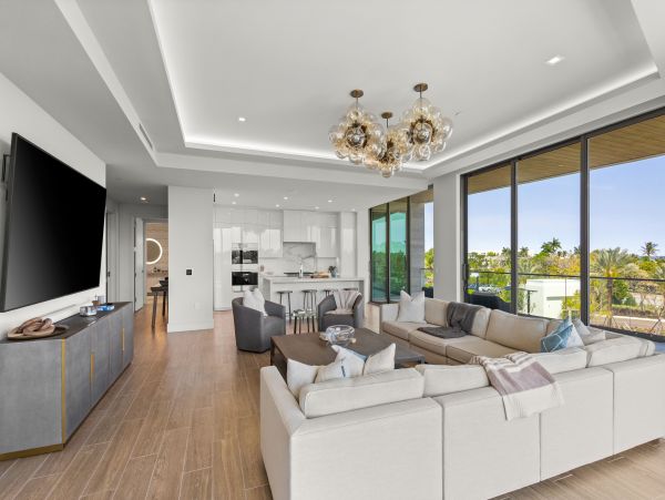 The Most Luxurious Vacation Beach Community on Longboat Key