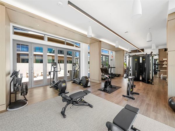 Coastal Luxury Retreat in Longboat Key - 2-Bedroom Condo Stunning Views