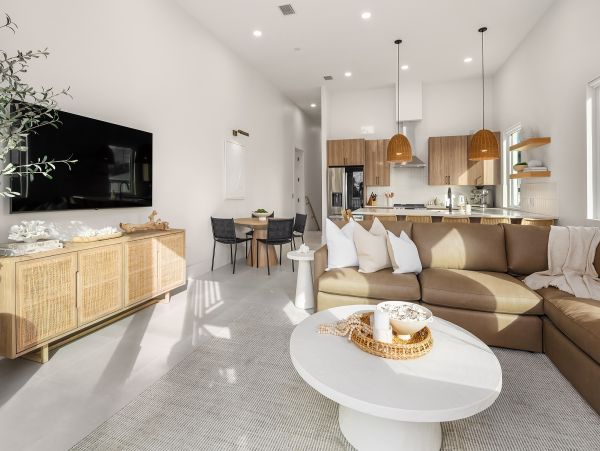 Luxurious Beachside Retreat Near Belleair & Indian Rocks Beaches