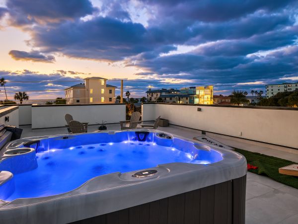 Luxurious Beachside Retreat Near Belleair & Indian Rocks Beaches