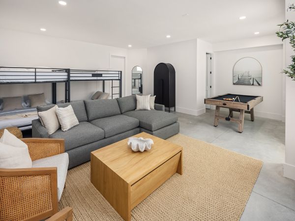 Luxurious Beachside Retreat Near Belleair & Indian Rocks Beaches