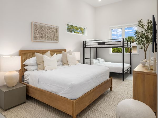 Luxurious Beachside Retreat Near Belleair & Indian Rocks Beaches