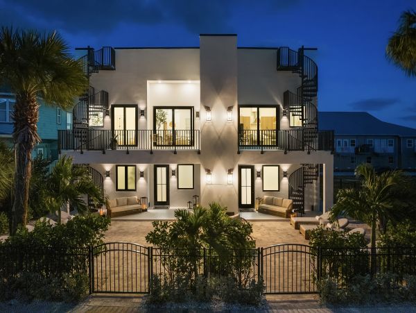 Luxurious Beachside Retreat Near Belleair & Indian Rocks Beaches