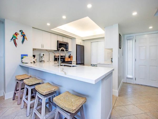 Sanibel Island Three Bedroom Beachfront Townhome Pool Views Sleeps Eight