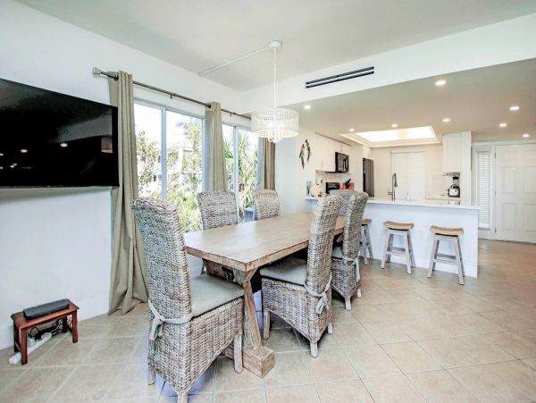 Sanibel Island Three Bedroom Beachfront Townhome Pool Views Sleeps Eight