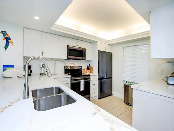Sanibel Island Three Bedroom Beachfront Townhome Pool Views Sleeps Eight