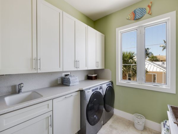 Luxurious Beachfront Home in Sanibel Island - Your Perfect Getaway
