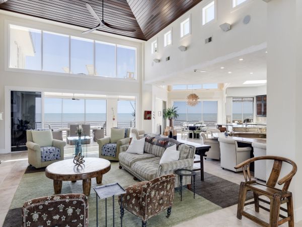 Luxurious Beachfront Home in Sanibel Island - Your Perfect Getaway
