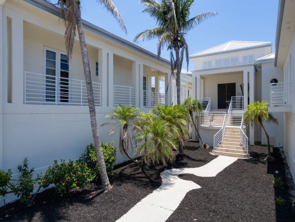Luxurious Beachfront Home in Sanibel Island - Your Perfect Getaway