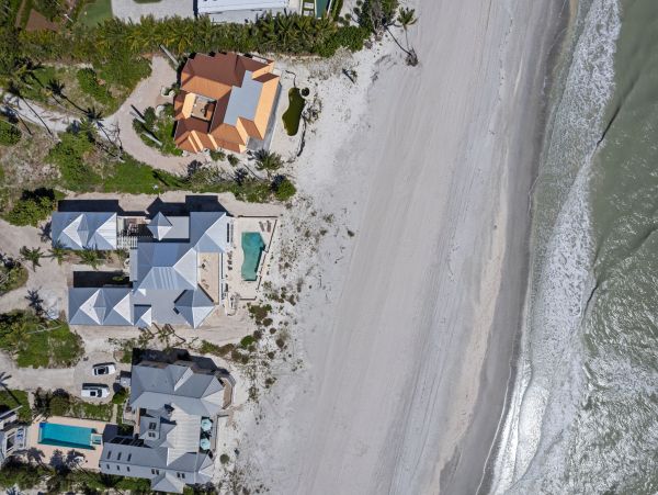 Luxurious Beachfront Home in Sanibel Island - Your Perfect Getaway