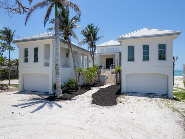 Luxurious Beachfront Home in Sanibel Island - Your Perfect Getaway
