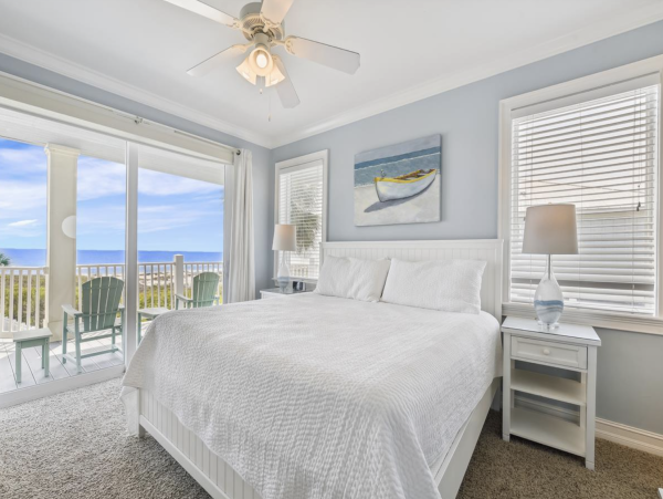 St. George Island Luxury Beach Villa Massive Pool 12 beds Sleeps 21