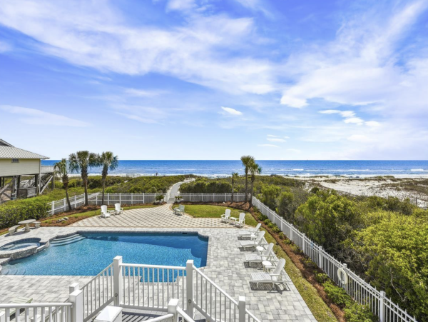 St. George Island Luxury Beach Villa Massive Pool 12 beds Sleeps 21