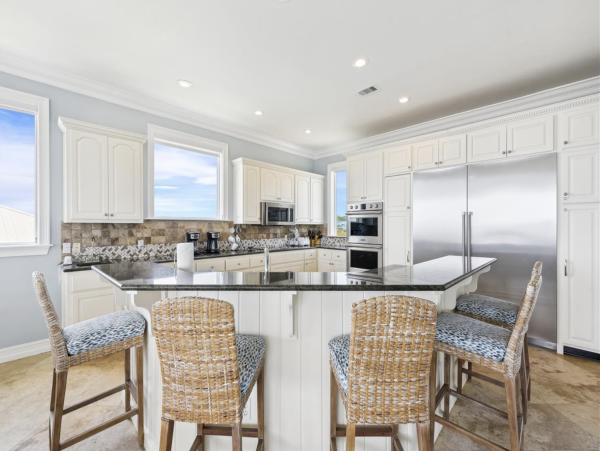 St. George Island Luxury Beach Villa Massive Pool 12 beds Sleeps 21