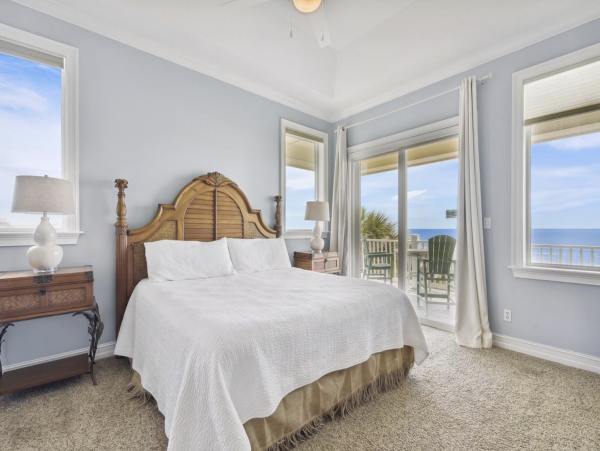 St. George Island Luxury Beach Villa Massive Pool 12 beds Sleeps 21