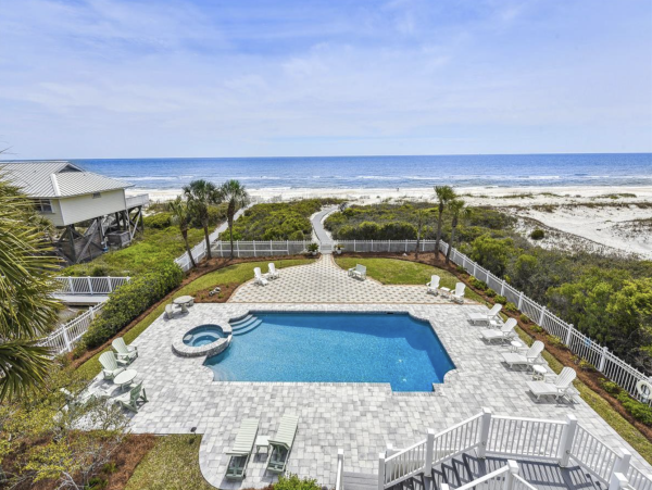 St. George Island Luxury Beach Villa Massive Pool 12 beds Sleeps 21