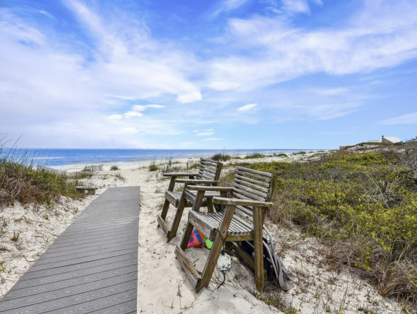 St. George Island Luxury Beach Villa Massive Pool 12 beds Sleeps 21