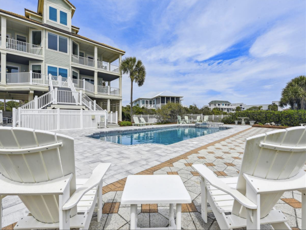 St. George Island Luxury Beach Villa Massive Pool 12 beds Sleeps 21
