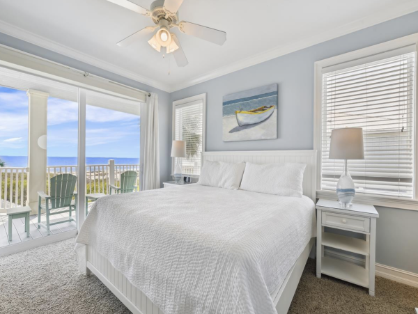 St. George Island Luxury Beach Villa Massive Pool 12 beds Sleeps 21