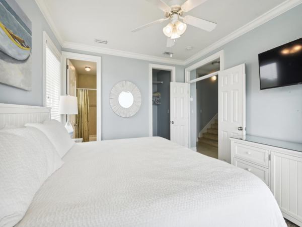 St. George Island Luxury Beach Villa Massive Pool 12 beds Sleeps 21