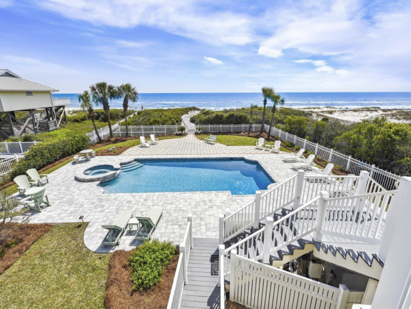 St. George Island Luxury Beach Villa Massive Pool 12 beds Sleeps 21