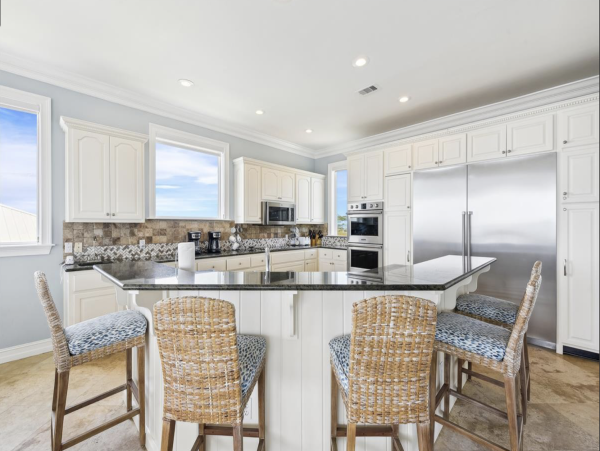 St. George Island Luxury Beach Villa Massive Pool 12 beds Sleeps 21