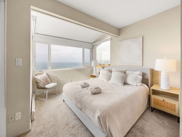 Coastal Family Retreat in Selva Beach - 4-Bedroom Home Near Manresa State Beach