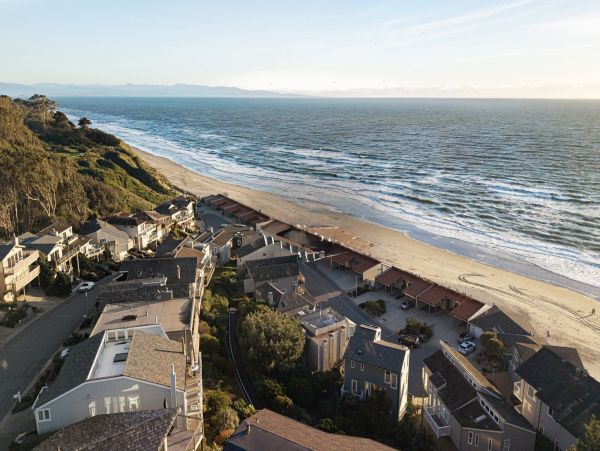 Coastal Family Retreat in Selva Beach - 4-Bedroom Home Near Manresa State Beach
