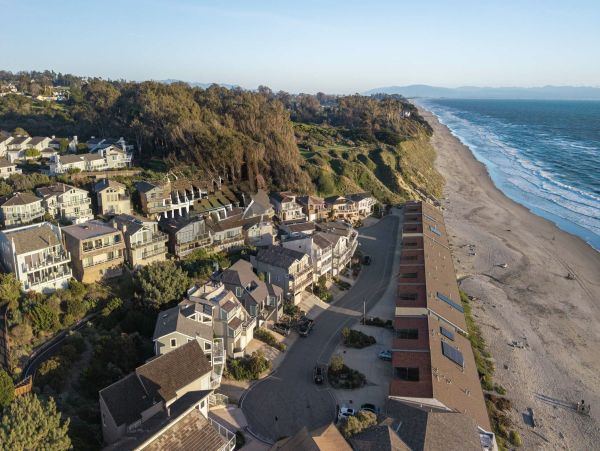 Coastal Family Retreat in Selva Beach - 4-Bedroom Home Near Manresa State Beach