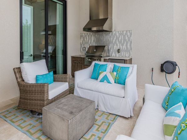 Luxurious Waterfront Home - 5-Bedrooms with Great Amenities