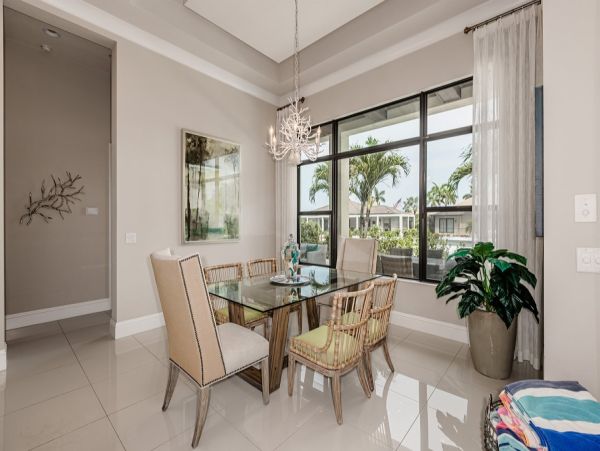 Luxurious Waterfront Home - 5-Bedrooms with Great Amenities
