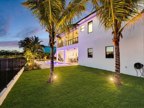 Luxurious Waterfront Retreat in Coco Plum - 5-Bedroom, Private Pool & Dock