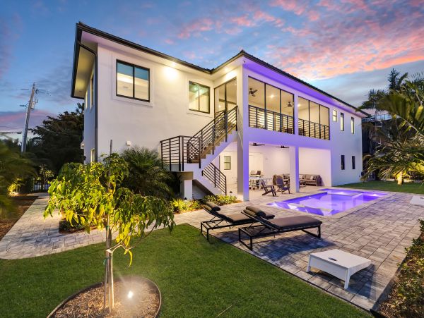 Luxurious Waterfront Retreat in Coco Plum - 5-Bedroom, Private Pool & Dock