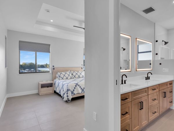 Luxurious Waterfront Retreat in Coco Plum - 5-Bedroom, Private Pool & Dock