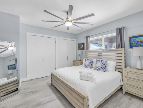 Key Colony Beach Four  Bedroom Waterfront Estate Home Pool Views Views Views! Key Colony Beach