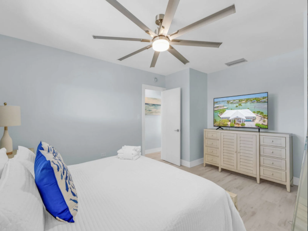 Key Colony Beach Four  Bedroom Waterfront Estate Home Pool Views Views Views! Key Colony Beach