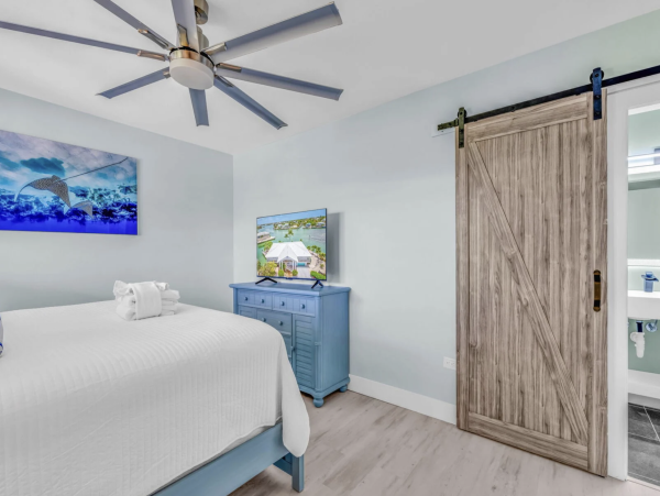 Key Colony Beach Four  Bedroom Waterfront Estate Home Pool Views Views Views! Key Colony Beach