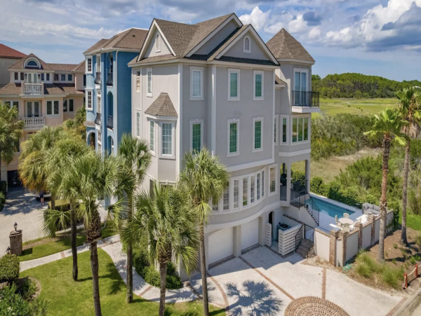 Hilton Head Luxury Mansion Pool Steps to Beach