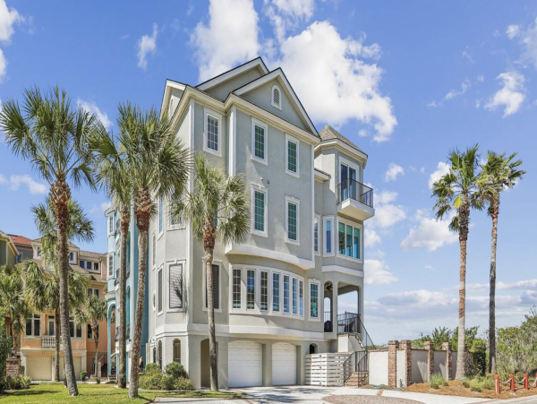 Hilton Head Luxury Mansion Pool Steps to Beach