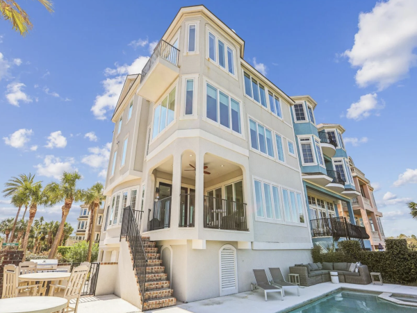 Hilton Head Luxury Mansion Pool Steps to Beach