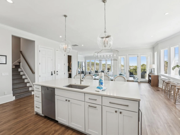 Hilton Head Luxury Mansion Pool Steps to Beach