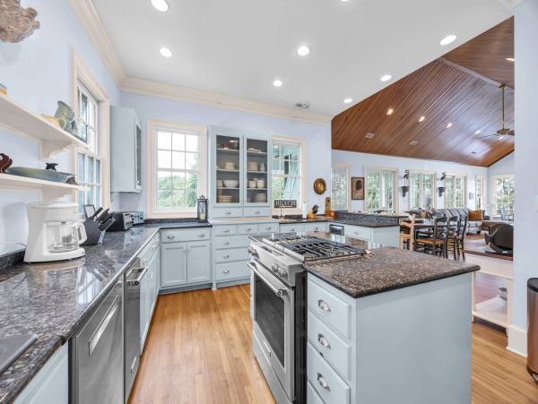 Luxury Beach Home in Debordieu Colony - 7-Brdrooms & Resort Amenities
