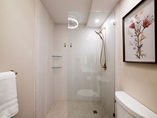 Luxurious Beachfront Condo with Stunning Ocean Views in Wailuku