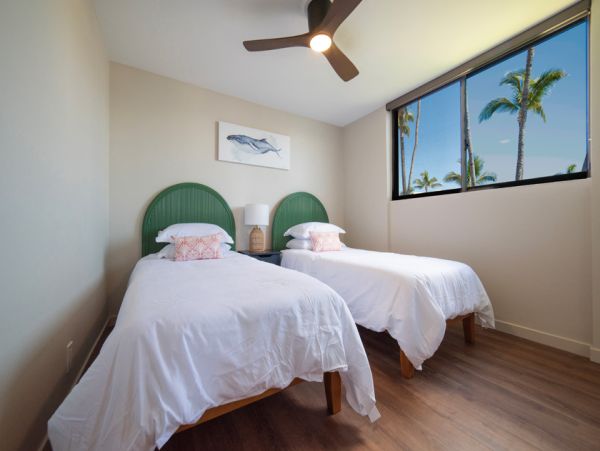 Luxurious Beachfront Condo with Stunning Ocean Views in Wailuku