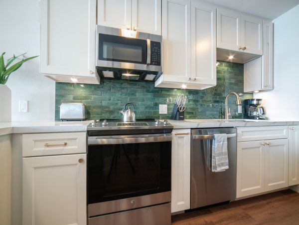 Luxurious Beachfront Condo with Stunning Ocean Views in Wailuku