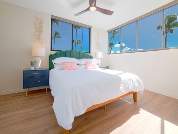 Luxurious Beachfront Condo with Stunning Ocean Views in Wailuku