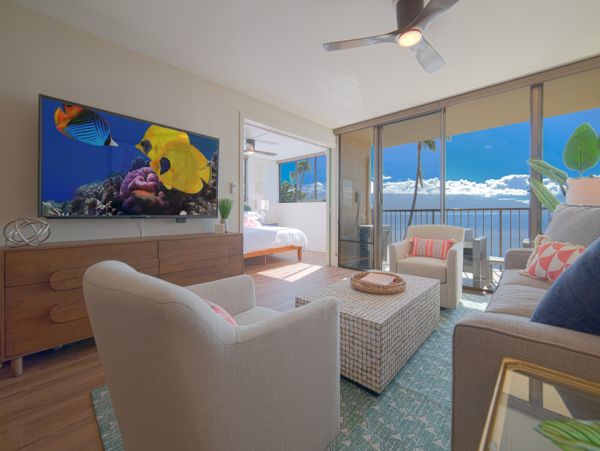 Luxurious Beachfront Condo with Stunning Ocean Views in Wailuku