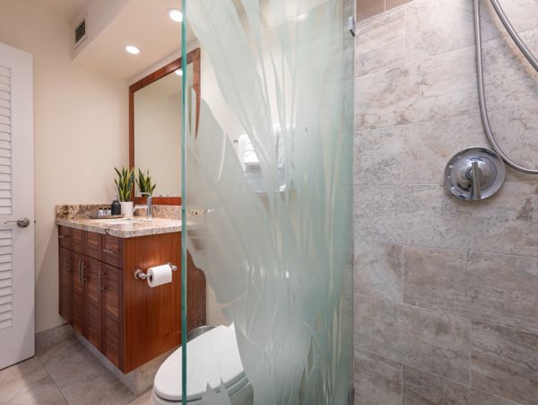 Luxurious Beachfront Condo with Stunning Views in Wailuku